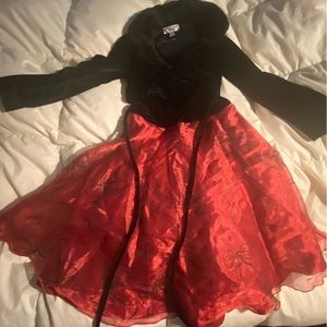 Girls formal dress. Red and black. Size 7 Byer California.